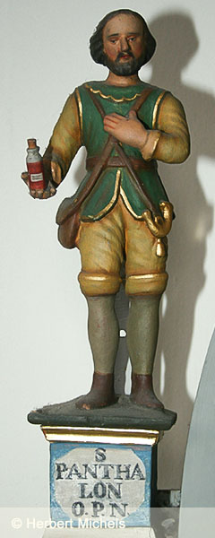 Figur des Heiligen Panthaleon