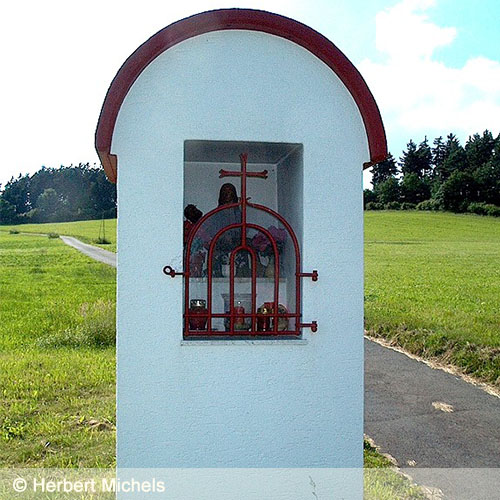 Heiigenhäuschen am Wegesrand